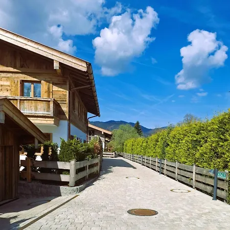 Bodenschneidsuiten Gipfelblick * Rotta
